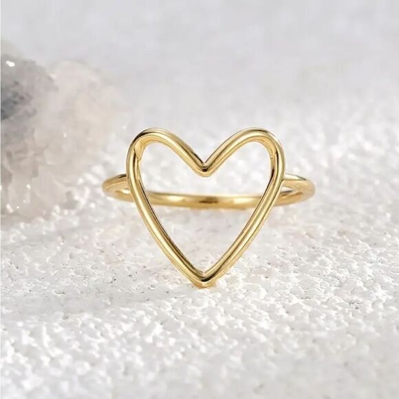 18K Gold Plated Hollow Big Heart Stackable Ring For Women - Picture 5 of 12